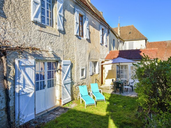 Holiday Home Exterior [summer]