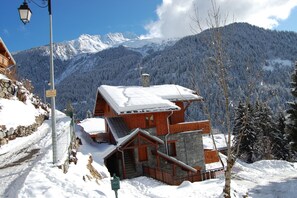 Außenseite Ferienhaus [Winter]