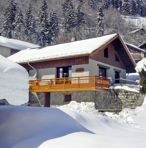 Extérieur maison de vacances [hiver]