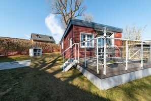 Außenseite Ferienhaus [Sommer]