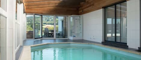 Holiday Home Swimming Pool