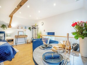 Interior | Dassett View, Fenny Compton