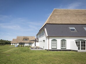 Außenseite Ferienhaus [Sommer]