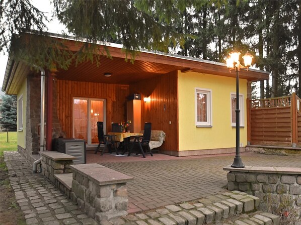 Außenseite Ferienhaus [Sommer]