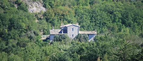 Außenseite Ferienhaus [Sommer]