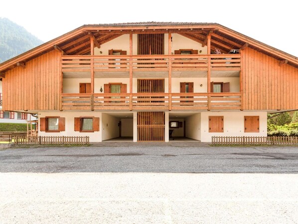 Holiday Home Exterior [summer]