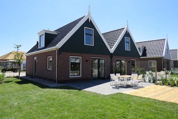 Holiday Home Exterior [summer]