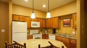 Unit may vary in layout, view, floor, and decor. 