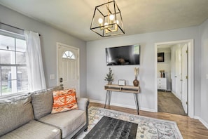 Living Room | Free WiFi | Central A/C & Heat | Washer & Dryer