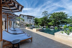 The Club at Las Catalinas complimentary access by booking this unit.