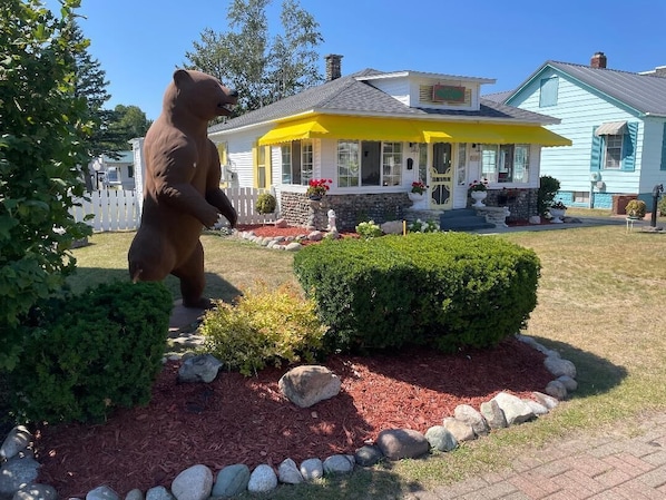 Somewhere in Time Cottage Mackinaw City