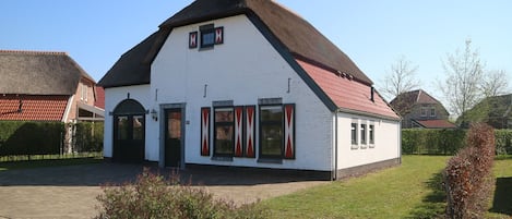 Extérieur maison de vacances [été]