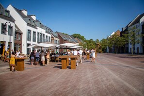 Außenseite Ferienhaus [Sommer]