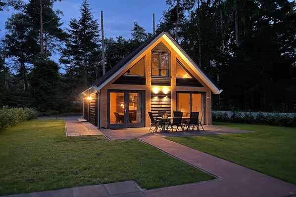 Außenseite Ferienhaus [Sommer]