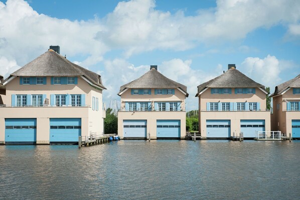 Holiday Home Swimming Pool