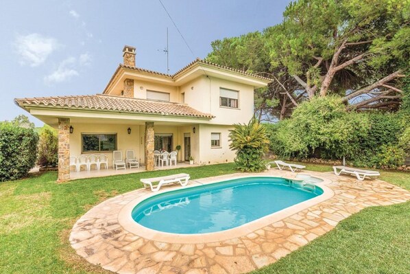 Holiday Home Exterior [summer]