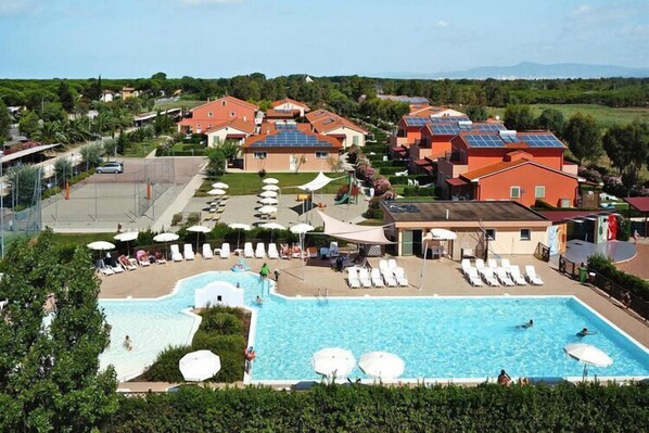 Holiday Home Swimming Pool