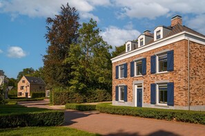 Extérieur maison de vacances [été]