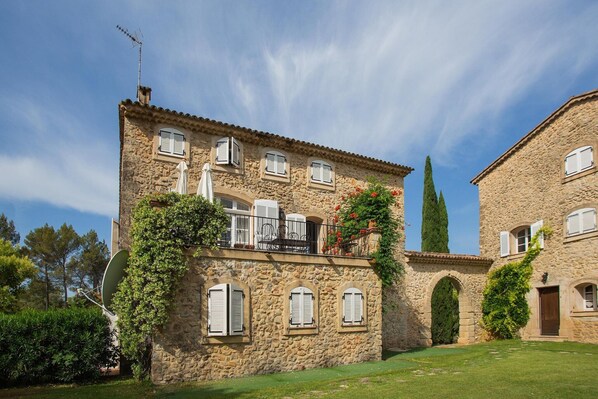 Holiday Home Exterior [summer]