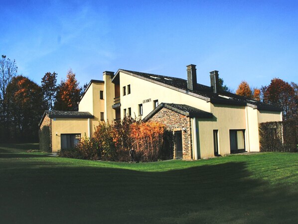 Extérieur maison de vacances [été]