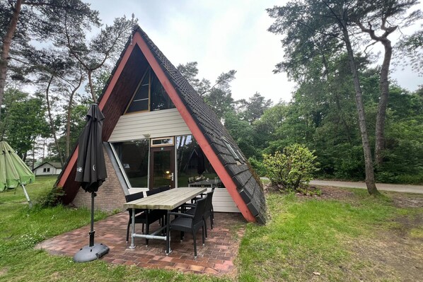 Außenseite Ferienhaus [Sommer]