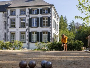 Stugans exteriör [sommar]
