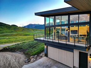 Home Exterior View Toward Avery Peak