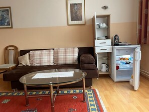 Ferienwohnung (80qm) mit großer Wohnküche-Zimmer 2