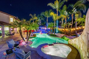 A heart-shaped spa for a heart-shaped vacation