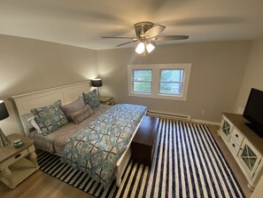 King bedroom 