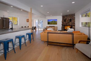 Living/kitchen