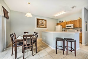 Kitchen & Dining | Keyless Entry