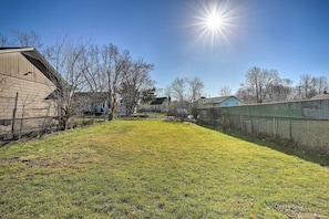 Shared Yard & Patio