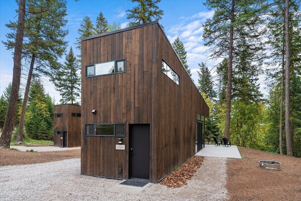 The Gallatin cabin at Stoner Creek Cabins