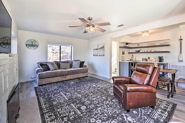 Grove Vacation Rental | 1BR | 1BA | Stairs Required | 800 Sq Ft