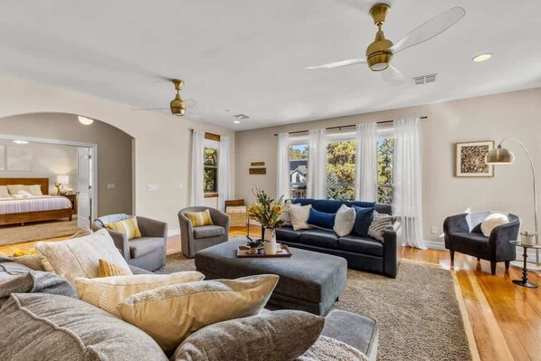 Livingroom One!