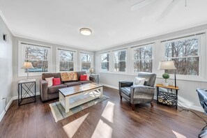 Cozy sitting area on the main level with lakeviews