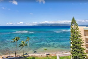 Amazing ocean and Molokai island view from this private lanai.