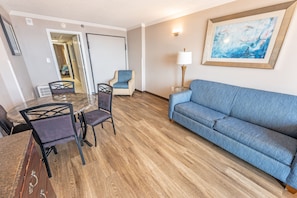 Direct Oceanfront Views, Beautifully Decorated Living Area