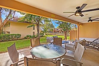 Great for families, 3 bedroom tropical paradise steps to pool and ocean.