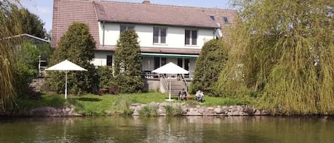 Stranddomizil mit Ferienwohnung Seeblick