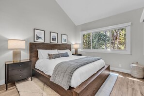 Bedroom 1: Master bedroom, king bed, large dresser, closet, 60” TV, en-suite bath, main floor
