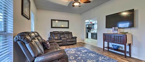 Ocean Springs Vacation Rental | 3BR | 2BA | 1,300 Sq Ft | 1 Step to Enter