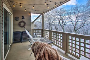 Private Balcony | Resort Amenities | ~5 Mi to Three Ridges Hike