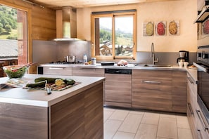 Modern and well equiped kitchen