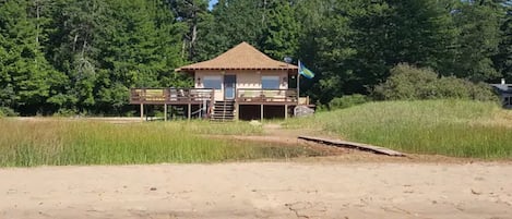 Beachhouse with high water 2018
