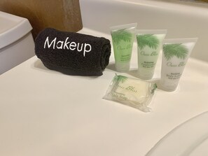 Bathroom amenities
