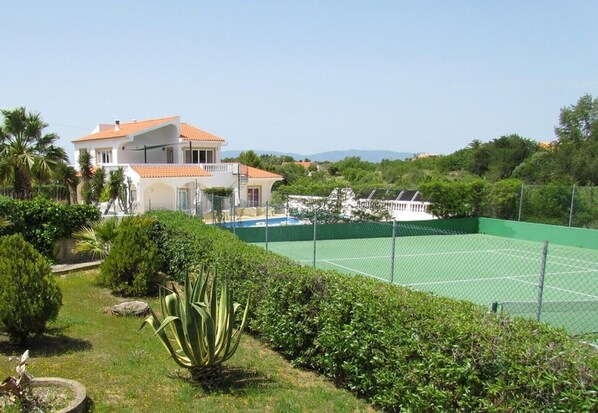 Sport court