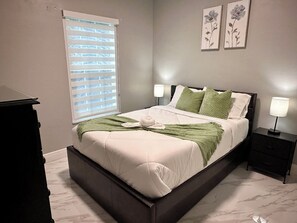 2 Bedroom with Full bed .