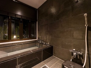 [Whole rental villa] Bathroom where you can enjoy artificial hot spring